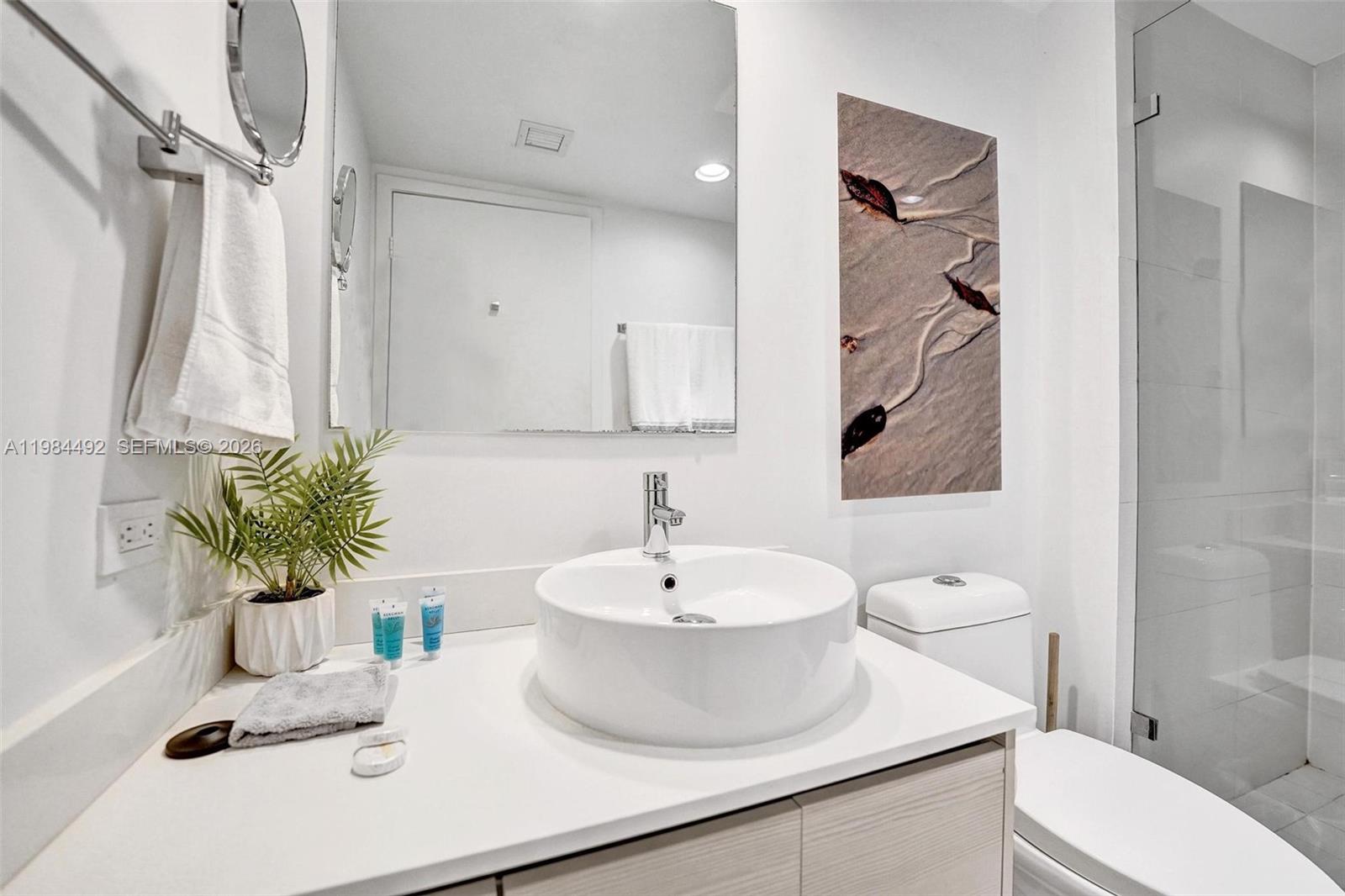 2602 E Hallandale Bch Blvd #R906 Hallandale Beach, FL 33009