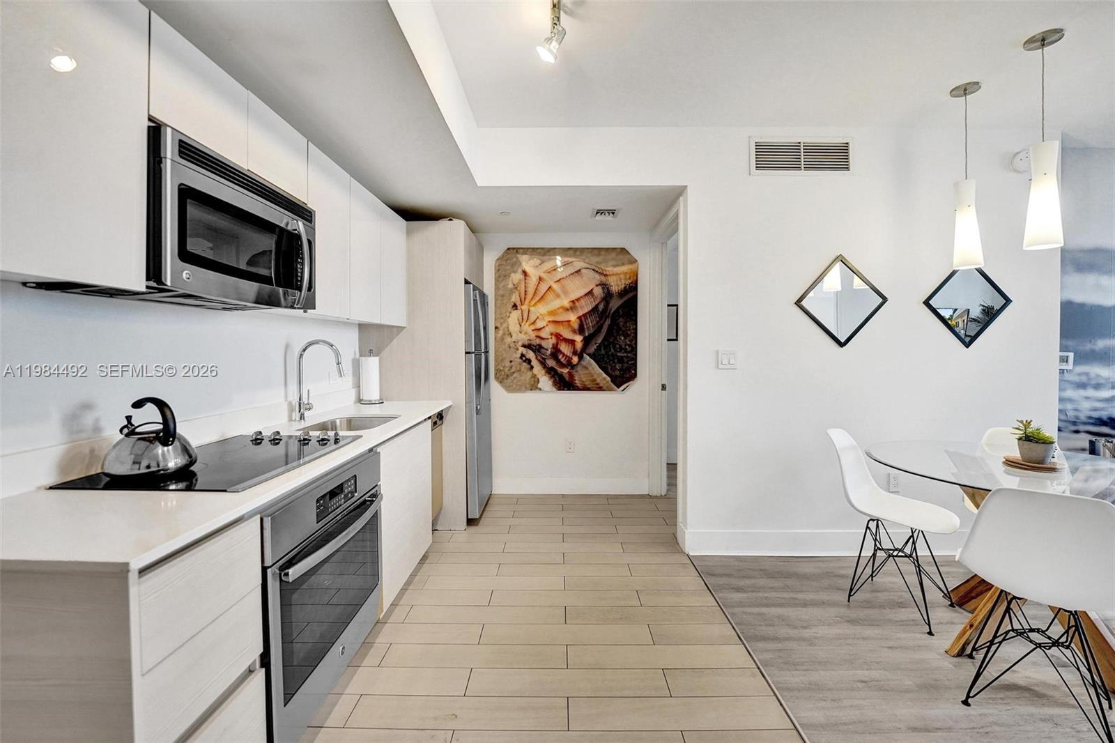 2602 E Hallandale Bch Blvd #R906 Hallandale Beach, FL 33009