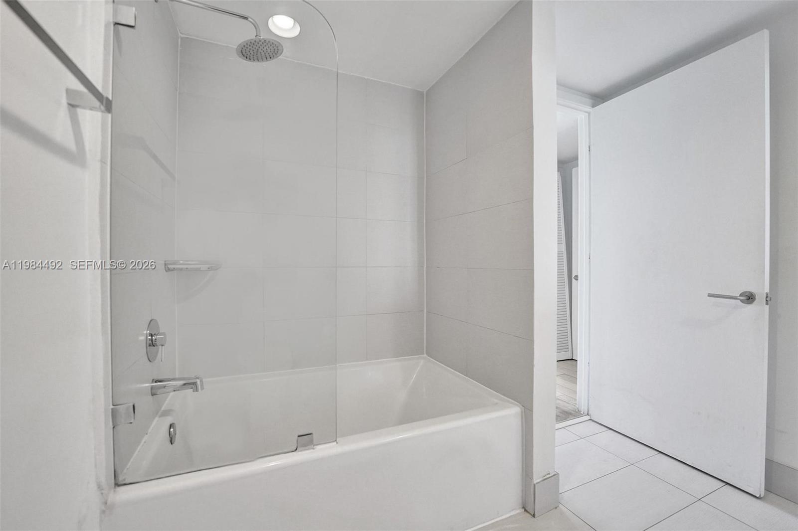 2602 E Hallandale Bch Blvd #R906 Hallandale Beach, FL 33009