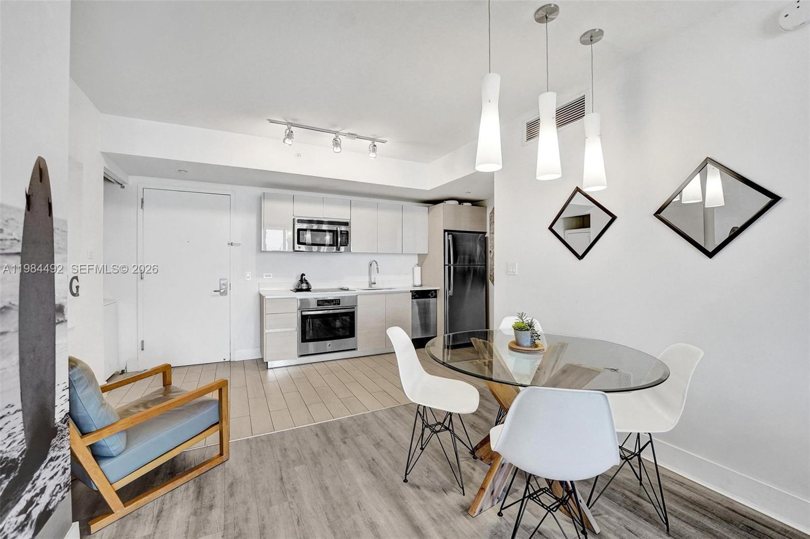 2602 E Hallandale Bch Blvd #R906 Hallandale Beach, FL 33009