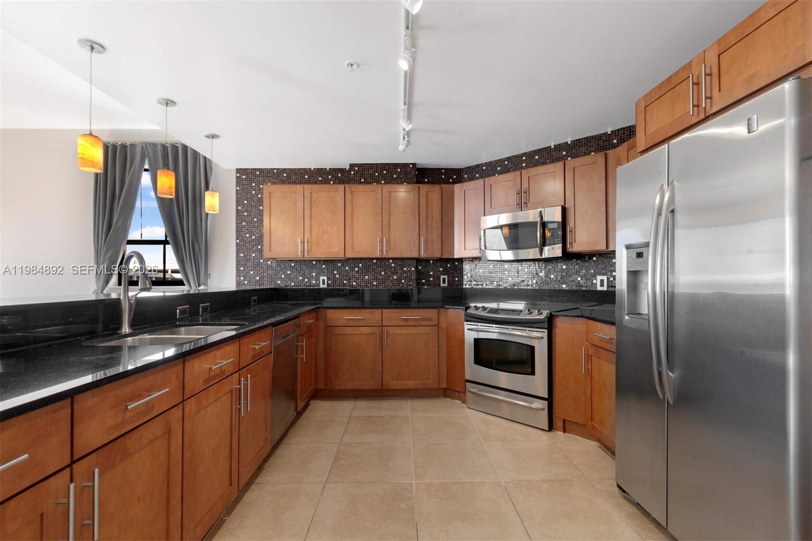 8390 SW 72nd Ave #412 Miami, FL 33143