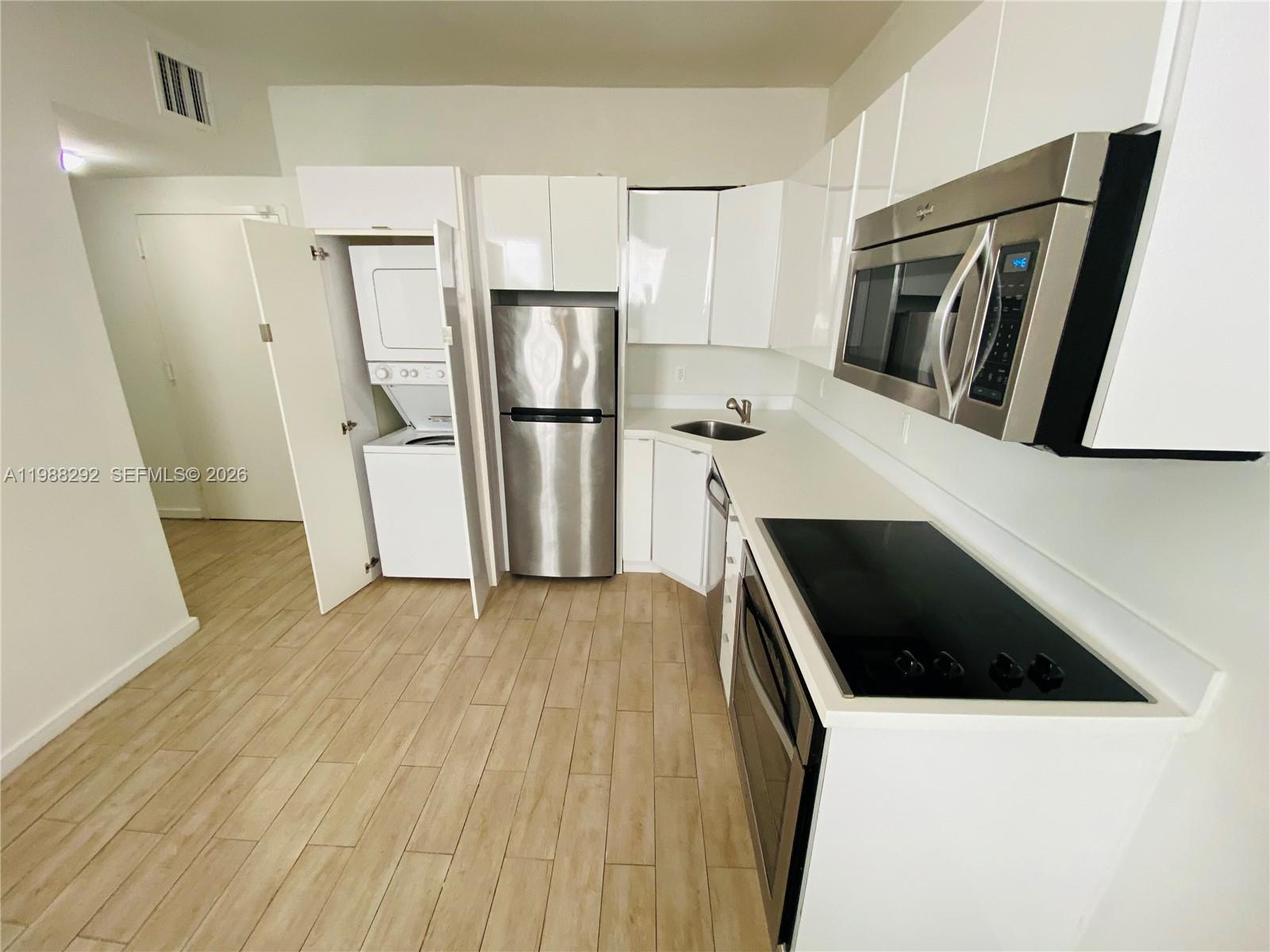 1611 Meridian Ave #305 Miami Beach, FL 33139