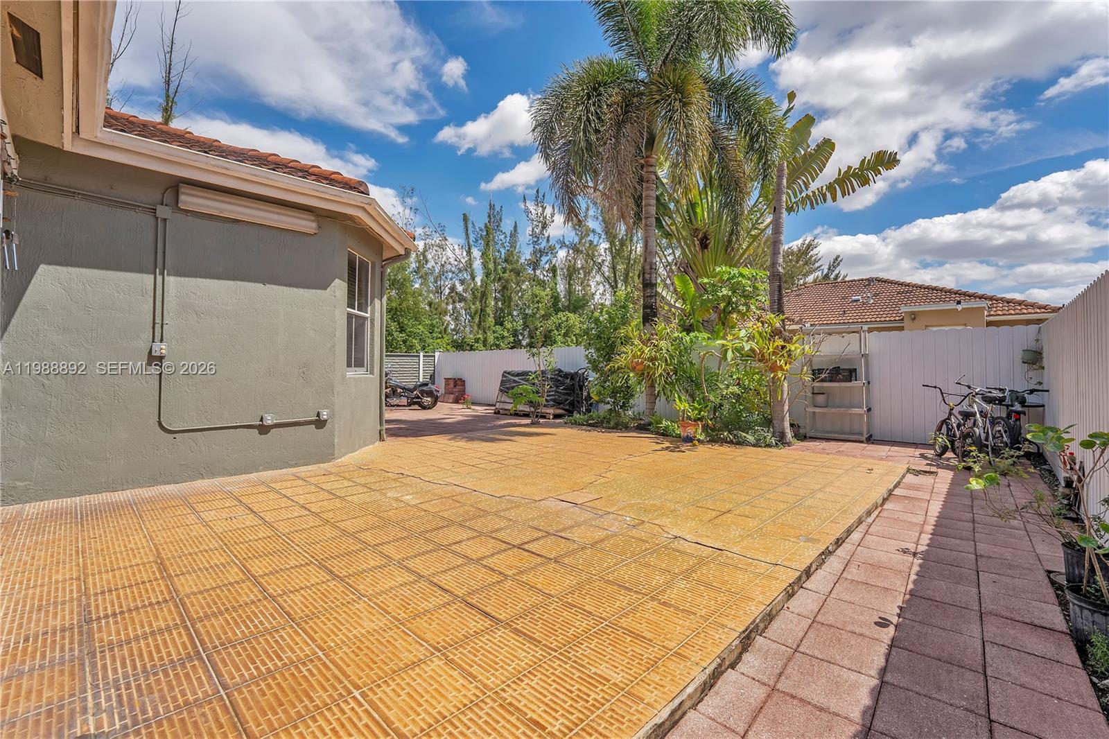 1173 NW 135th Ct Miami, FL 33182