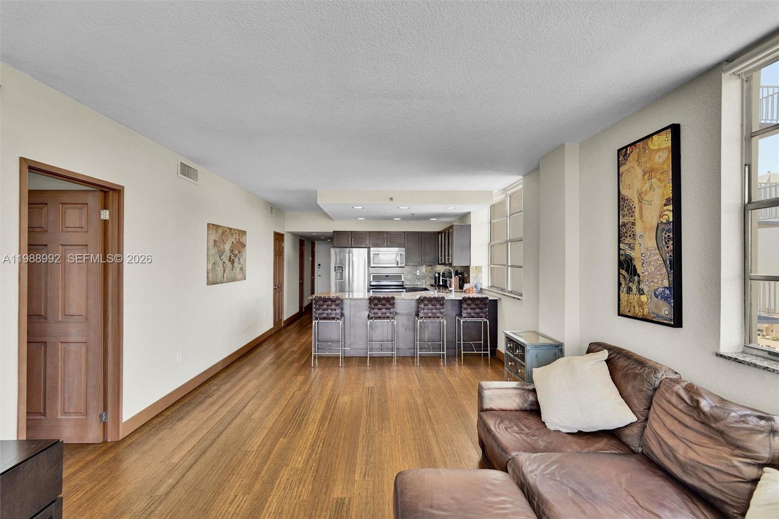 2829 Indian Crk Dr #1102 Miami Beach, FL 33140