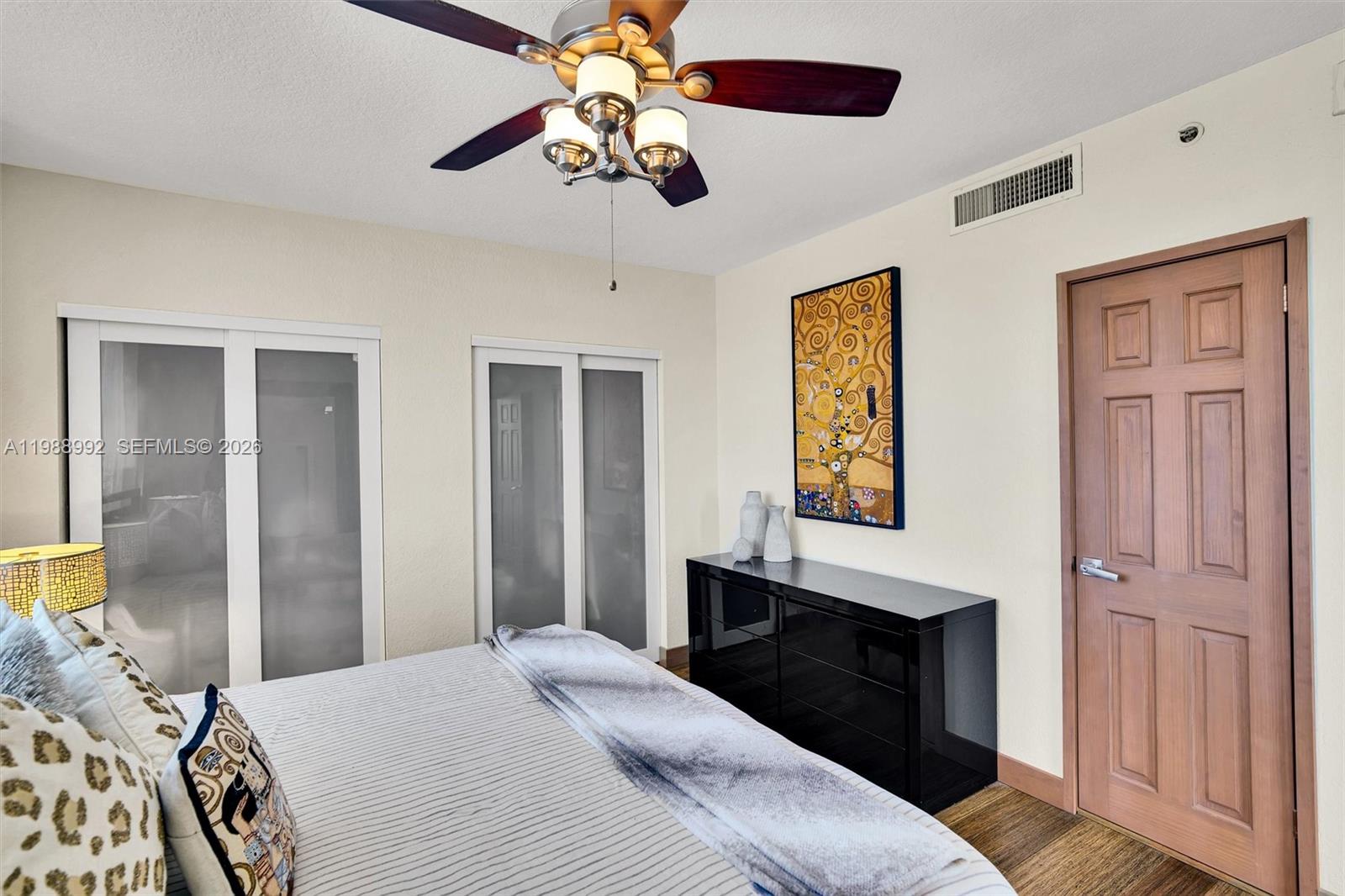 2829 Indian Crk Dr #1102 Miami Beach, FL 33140