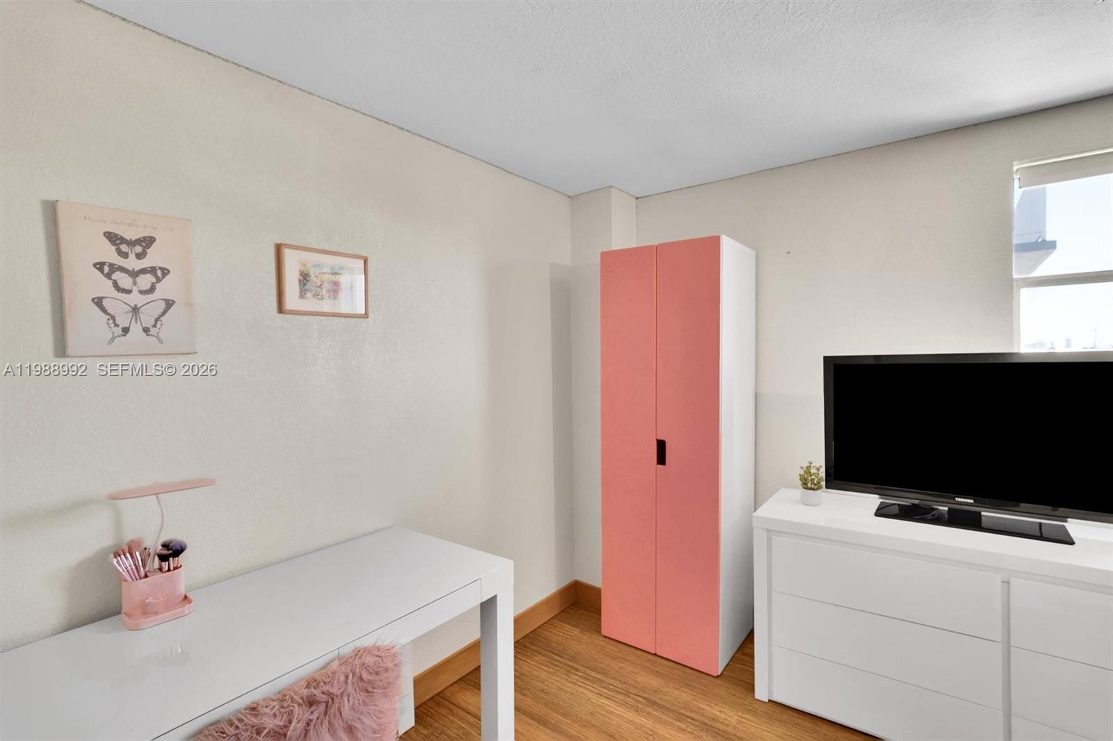 2829 Indian Crk Dr #1102 Miami Beach, FL 33140