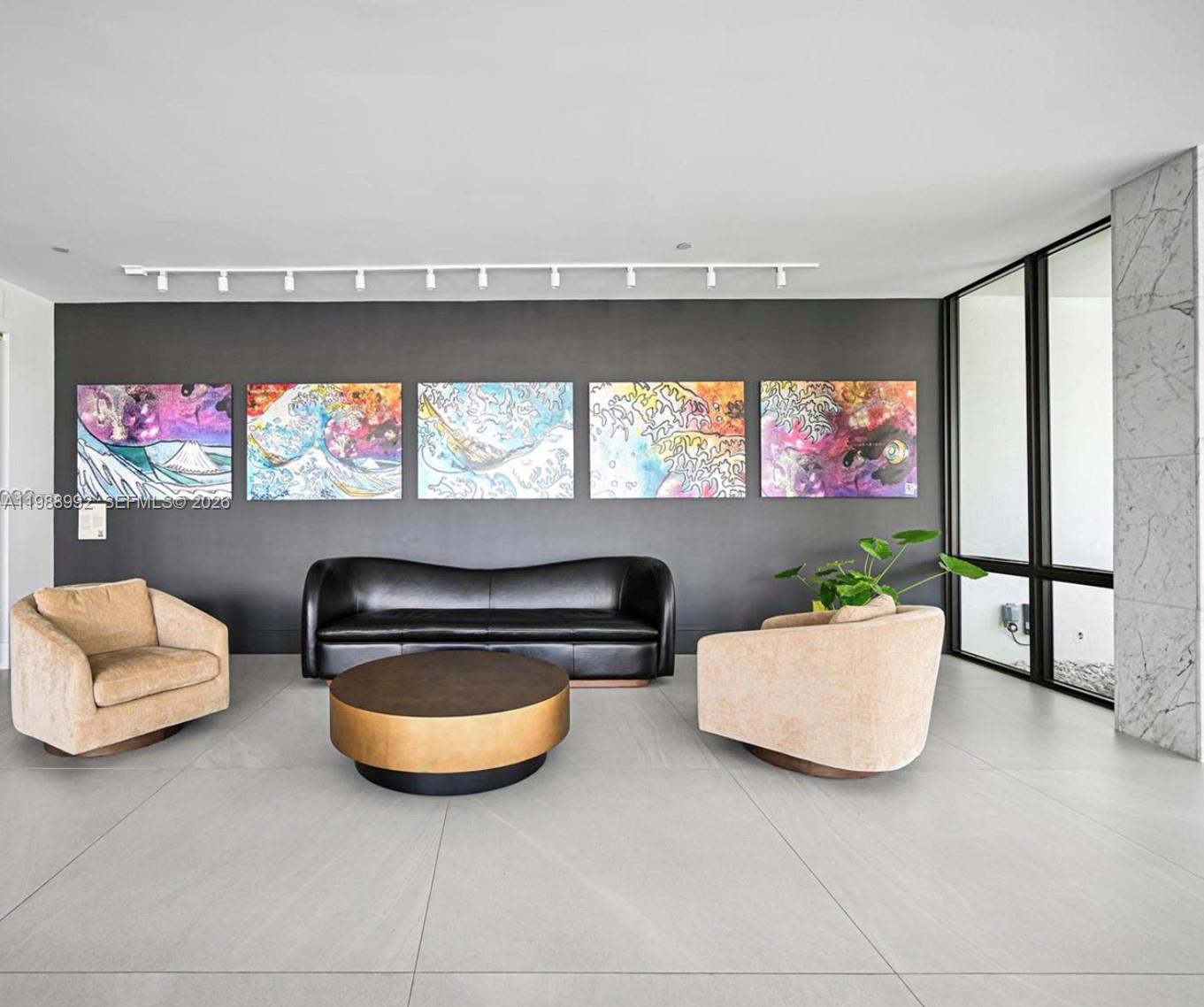 2829 Indian Crk Dr #1102 Miami Beach, FL 33140