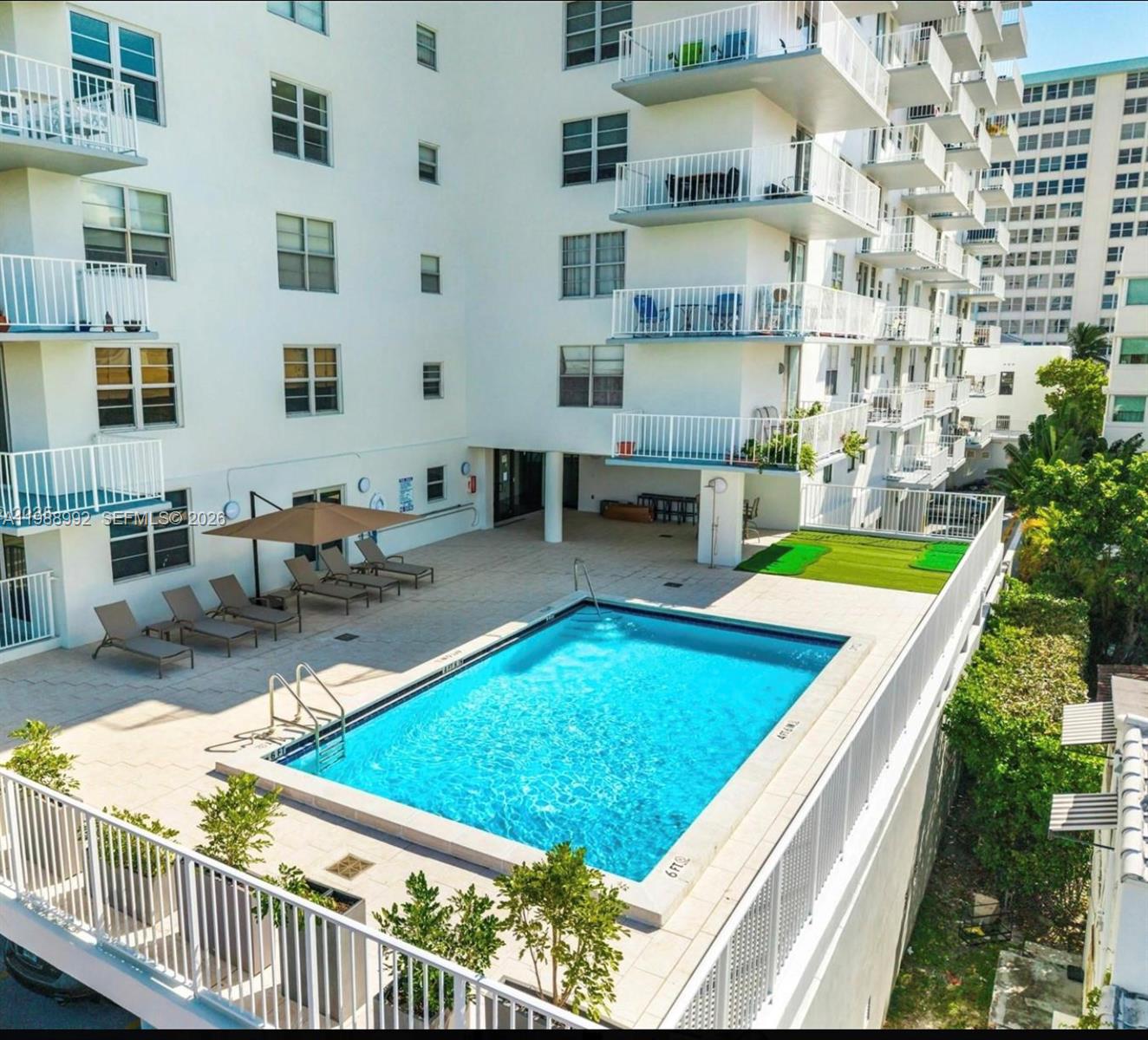 2829 Indian Crk Dr #1102 Miami Beach, FL 33140