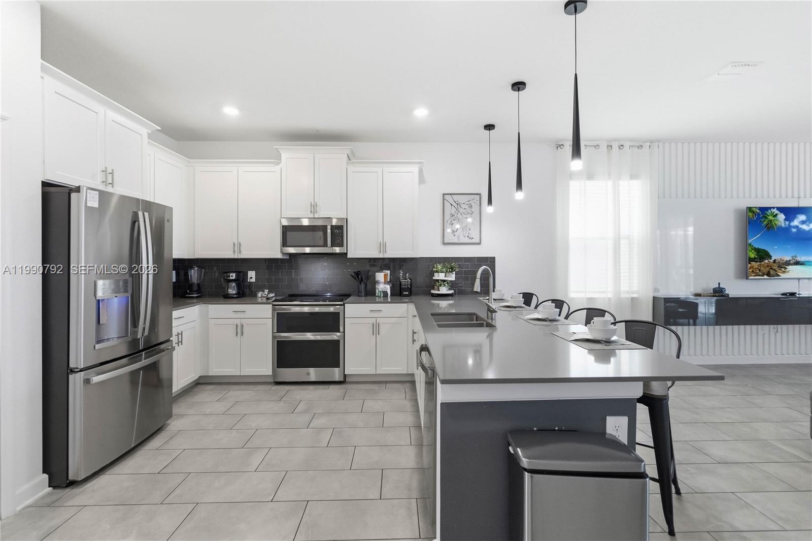 9114 Sommer Davenport, FL 33896