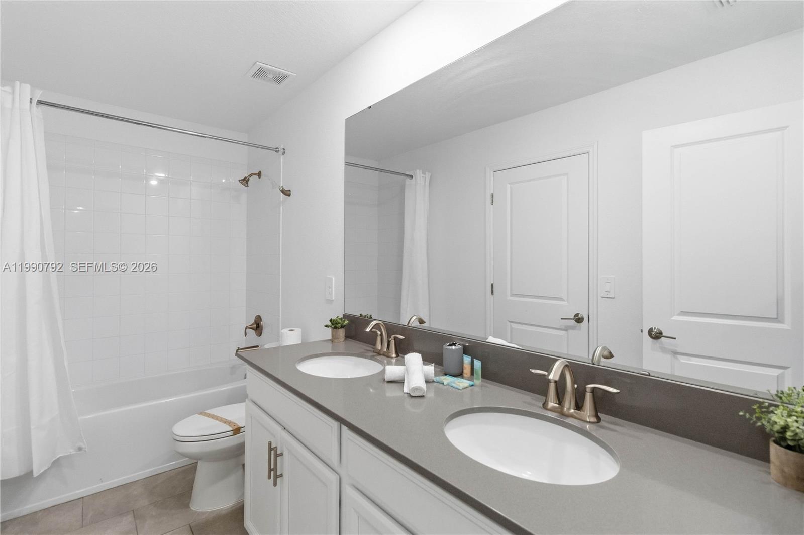 9114 Sommer Davenport, FL 33896