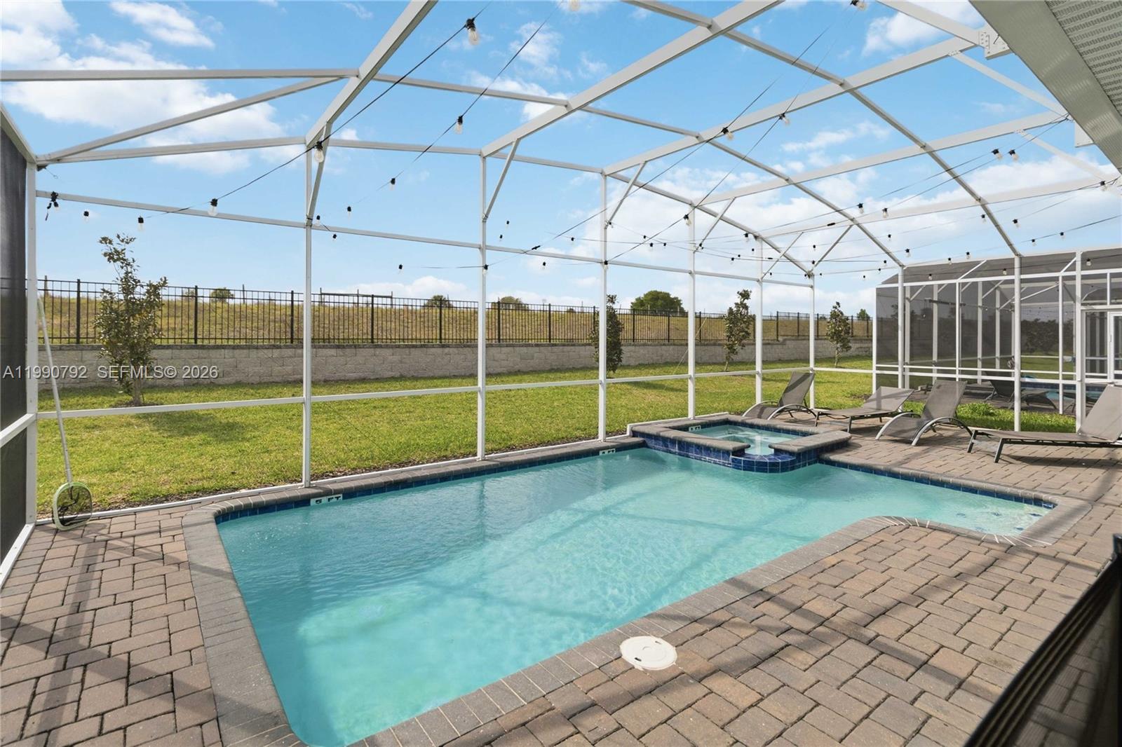 9114 Sommer Davenport, FL 33896