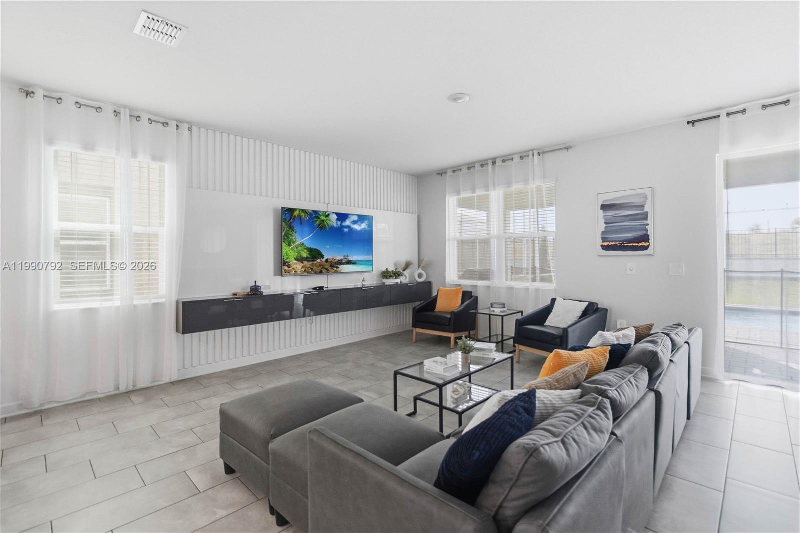 9114 Sommer Davenport, FL 33896