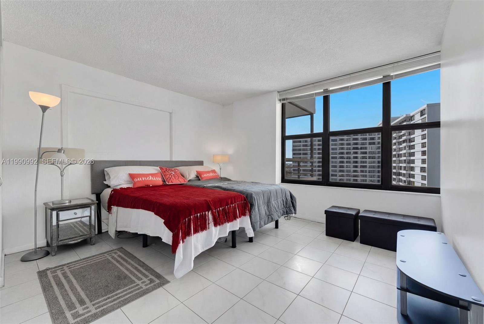 2500 Parkview Dr #1418 Hallandale Beach, FL 33009