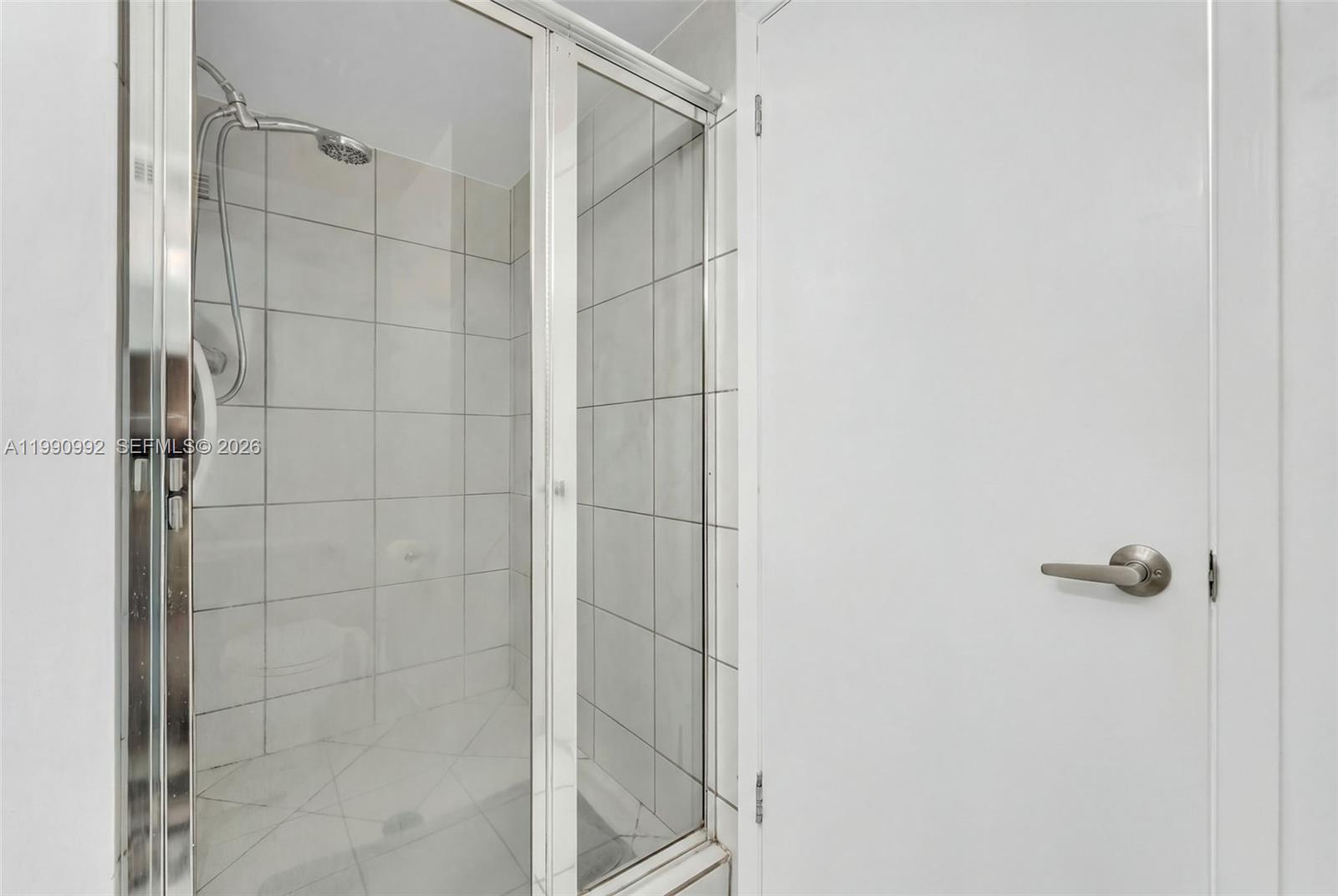 2500 Parkview Dr #1418 Hallandale Beach, FL 33009