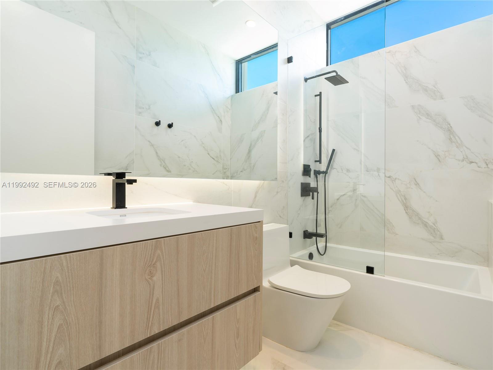 1230 Cleveland Rd Miami Beach, FL 33141