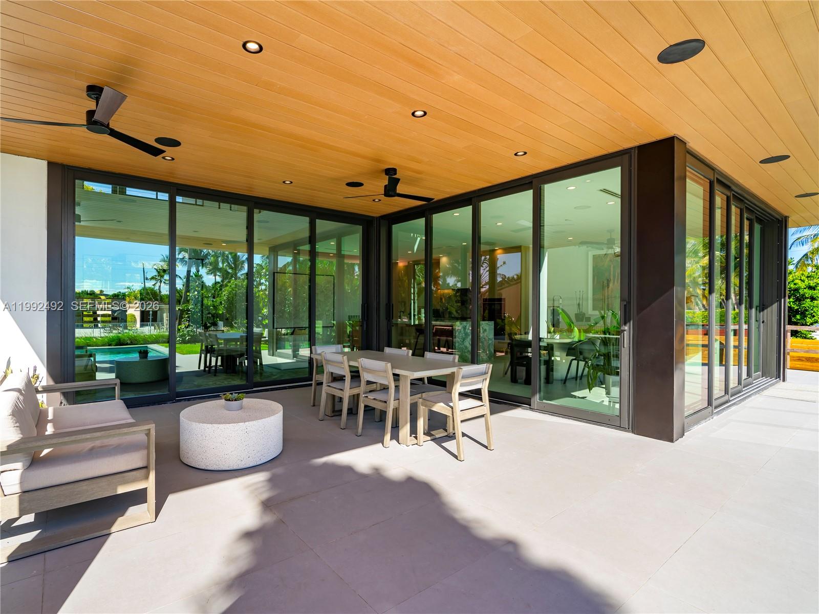 1230 Cleveland Rd Miami Beach, FL 33141