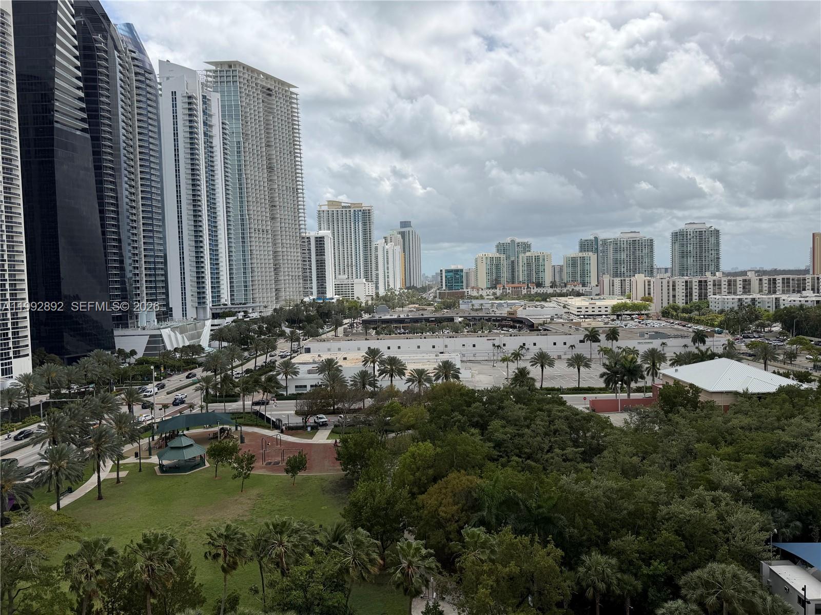 image Winston Towers 60010