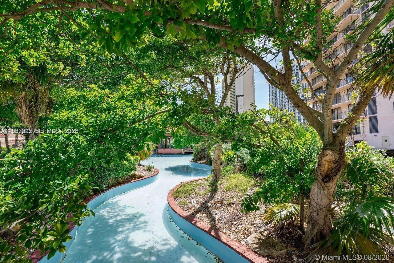 image Winston Towers 60016