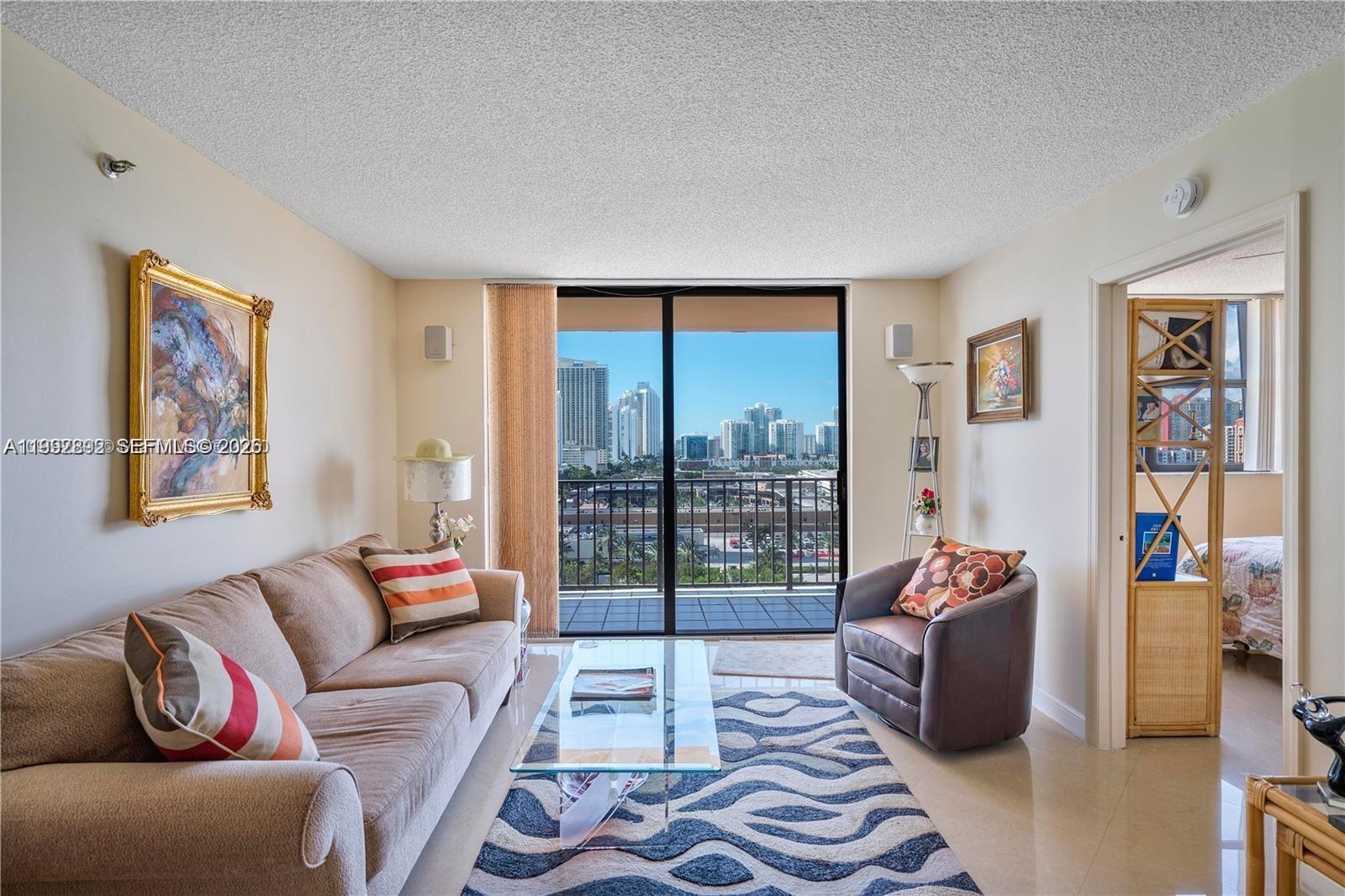 image Winston Towers 6002