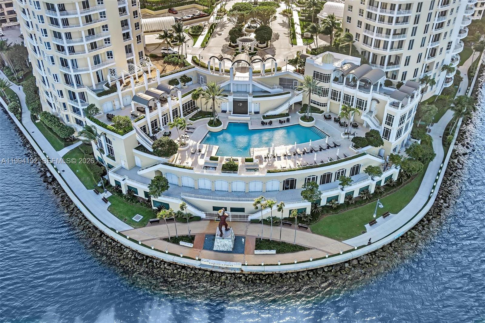 848 Brickell Key Dr #2702 Miami, FL 33131