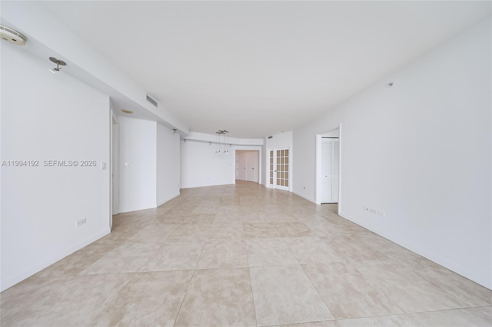 848 Brickell Key Dr #2702 Miami, FL 33131