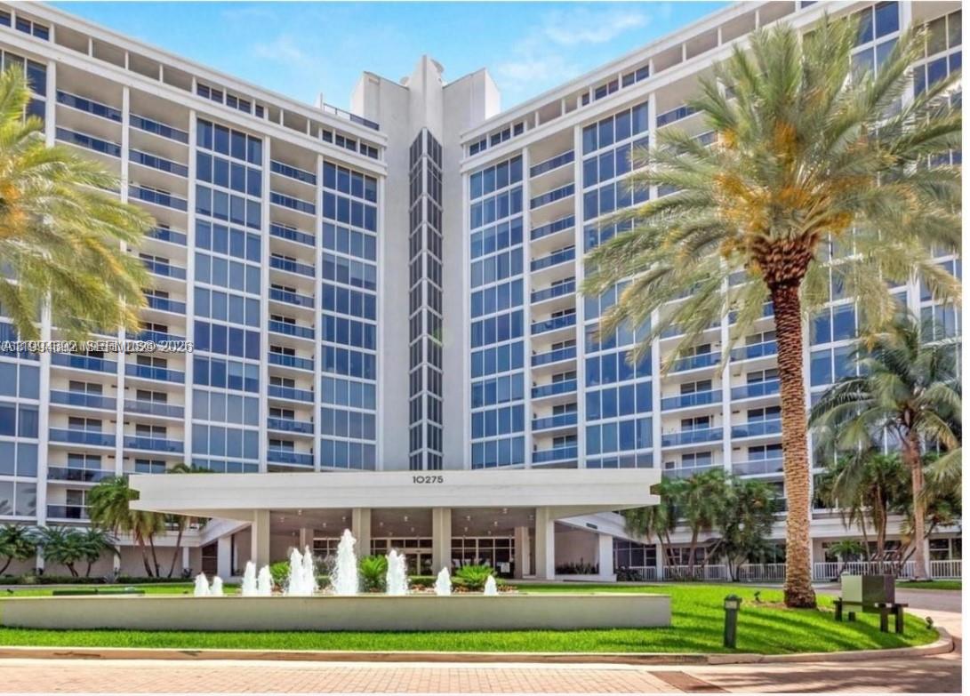 image Harbour House24