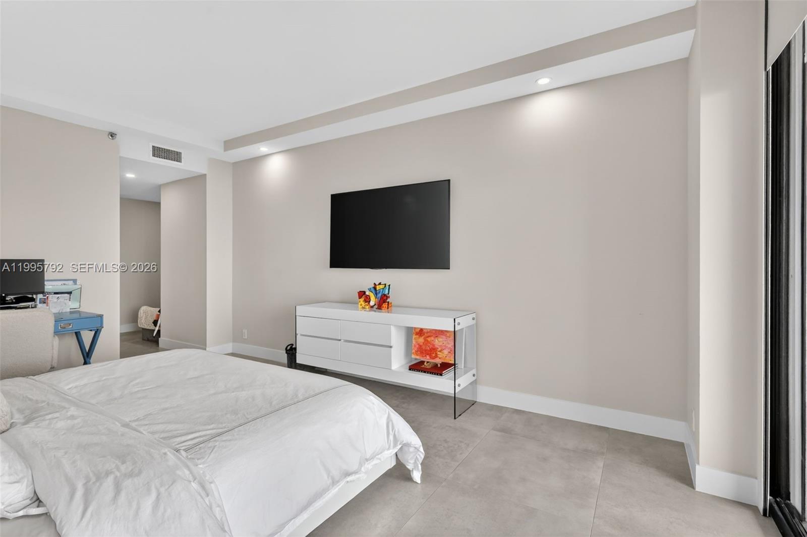 1000 Island Bl #3107 Aventura, FL 33160