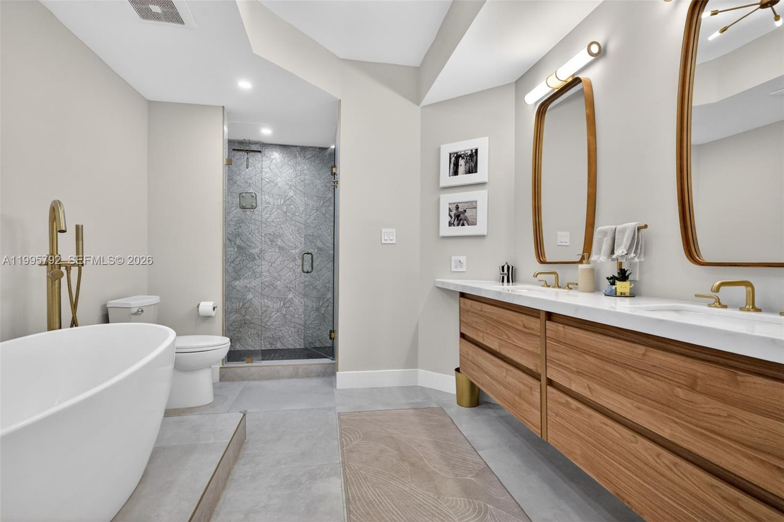 1000 Island Bl #3107 Aventura, FL 33160