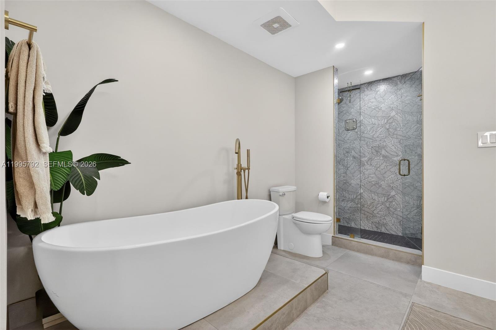 1000 Island Bl #3107 Aventura, FL 33160