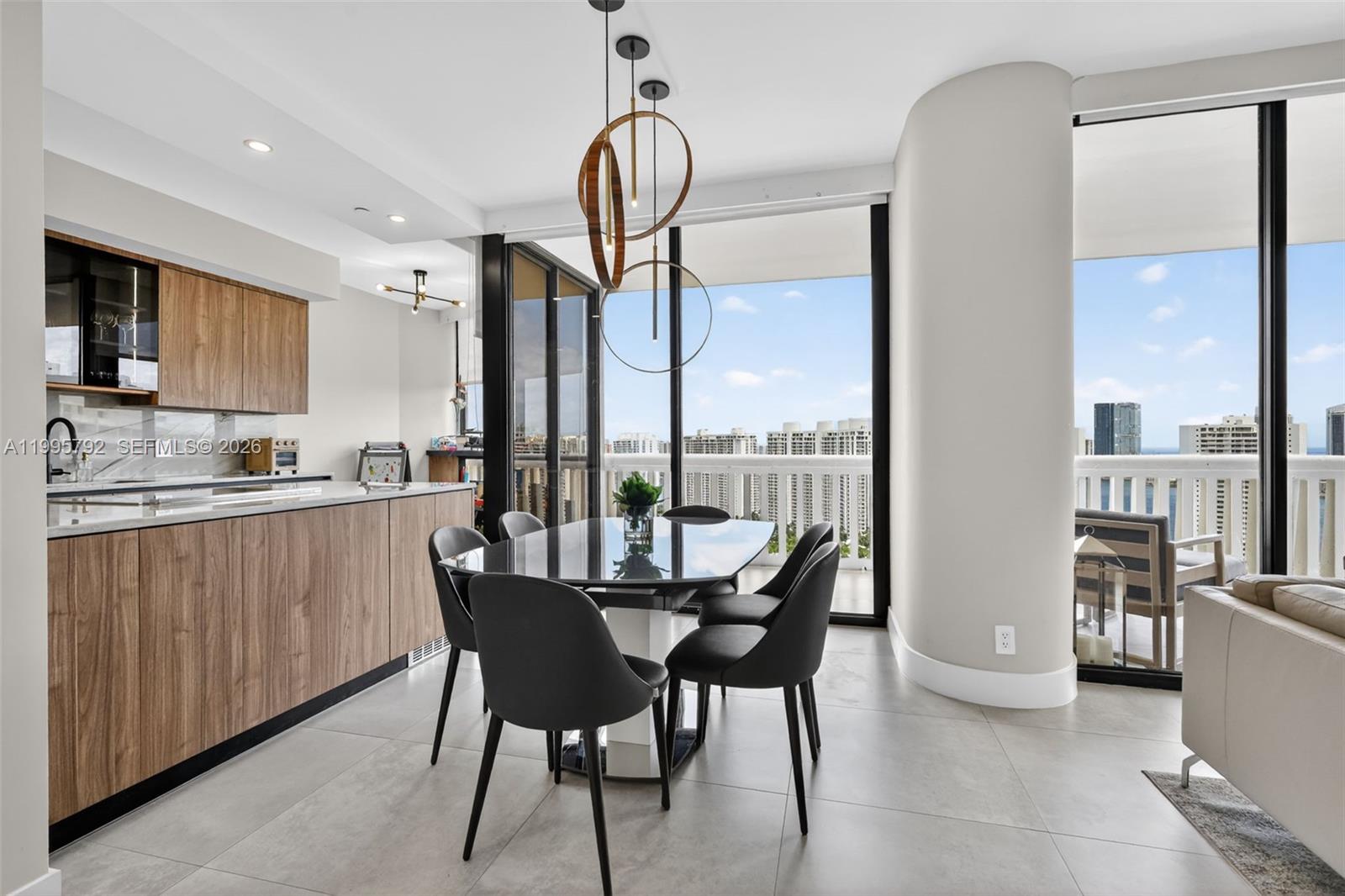 1000 Island Bl #3107 Aventura, FL 33160