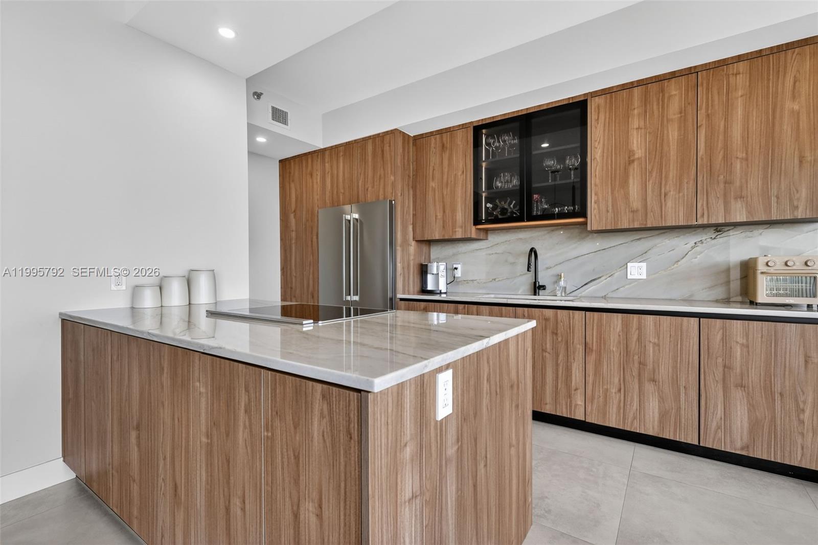 1000 Island Bl #3107 Aventura, FL 33160