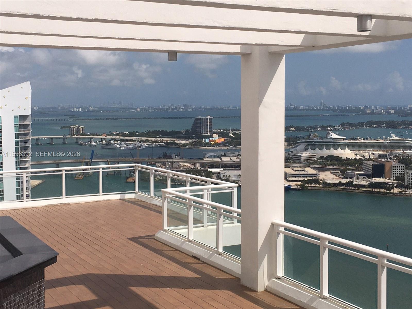 900 Brickell Key Blvd #PH3403 Miami, FL 33131