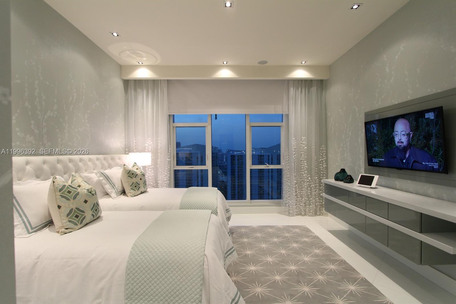 900 Brickell Key Blvd #PH3403 Miami, FL 33131