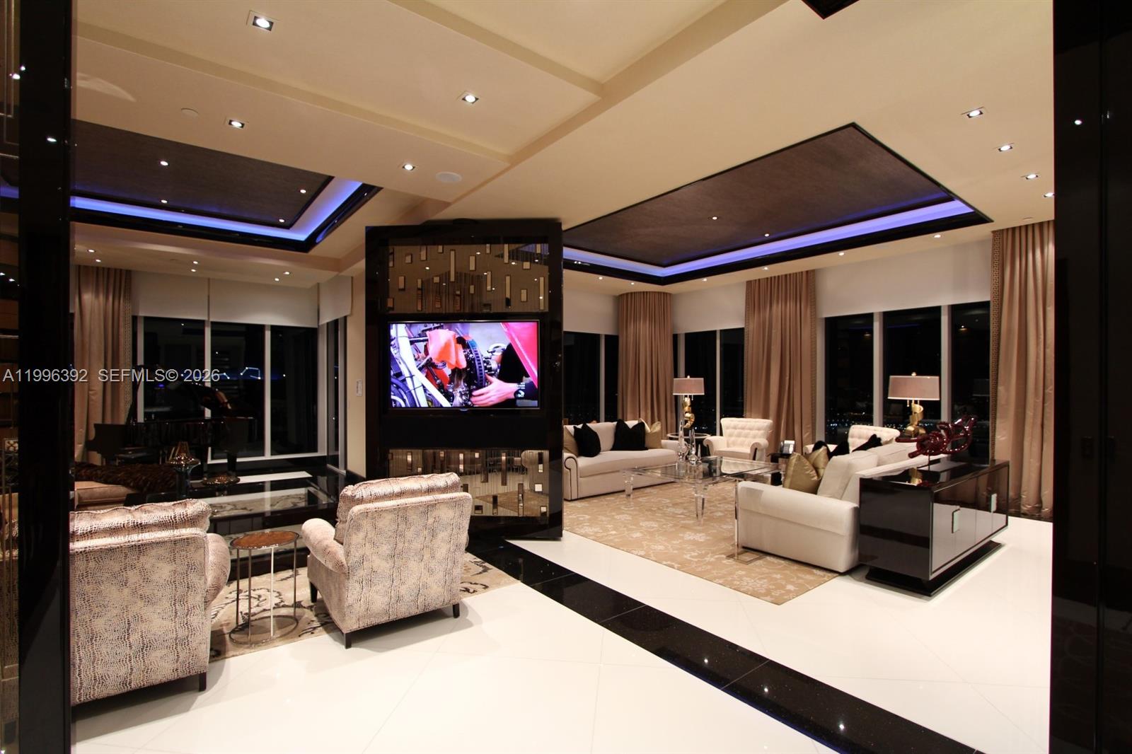 900 Brickell Key Blvd #PH3403 Miami, FL 33131