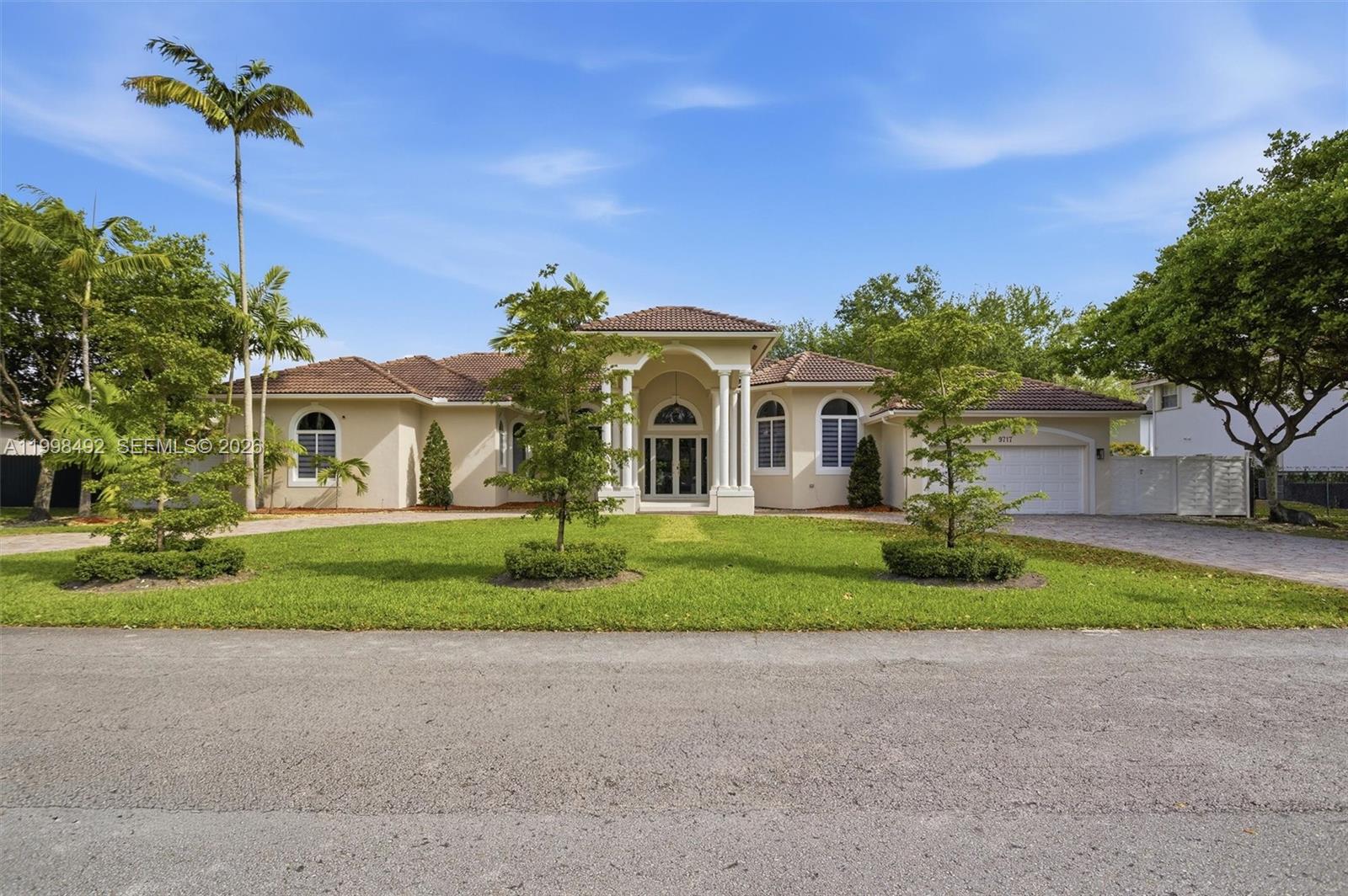 9717 SW 94th Ter Miami, FL 33176