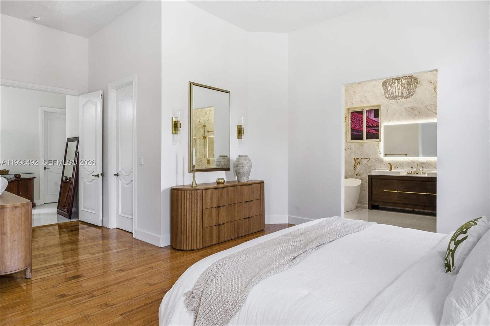 9717 SW 94th Ter Miami, FL 33176