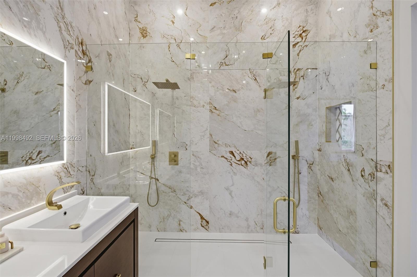 9717 SW 94th Ter Miami, FL 33176