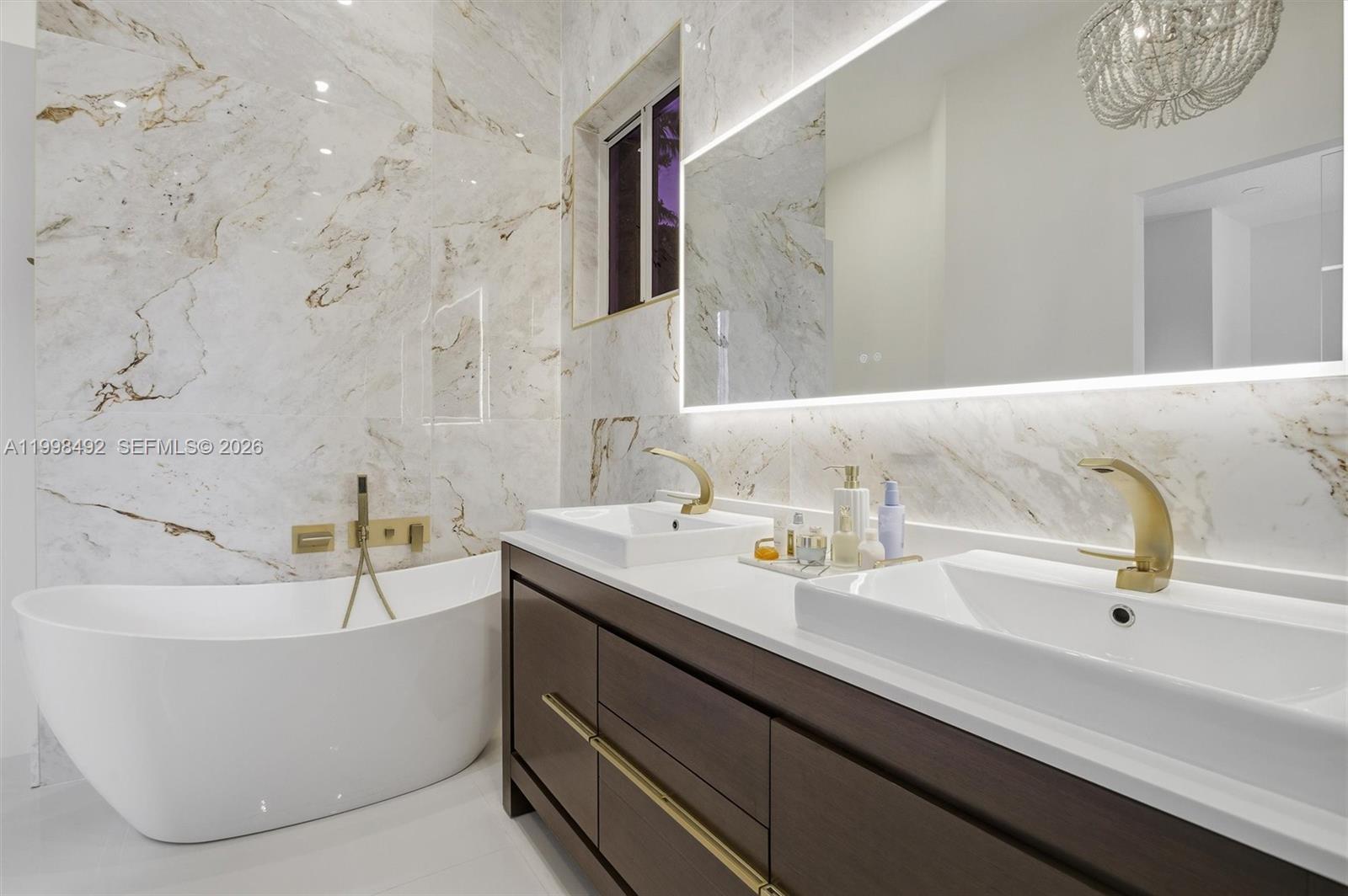 9717 SW 94th Ter Miami, FL 33176