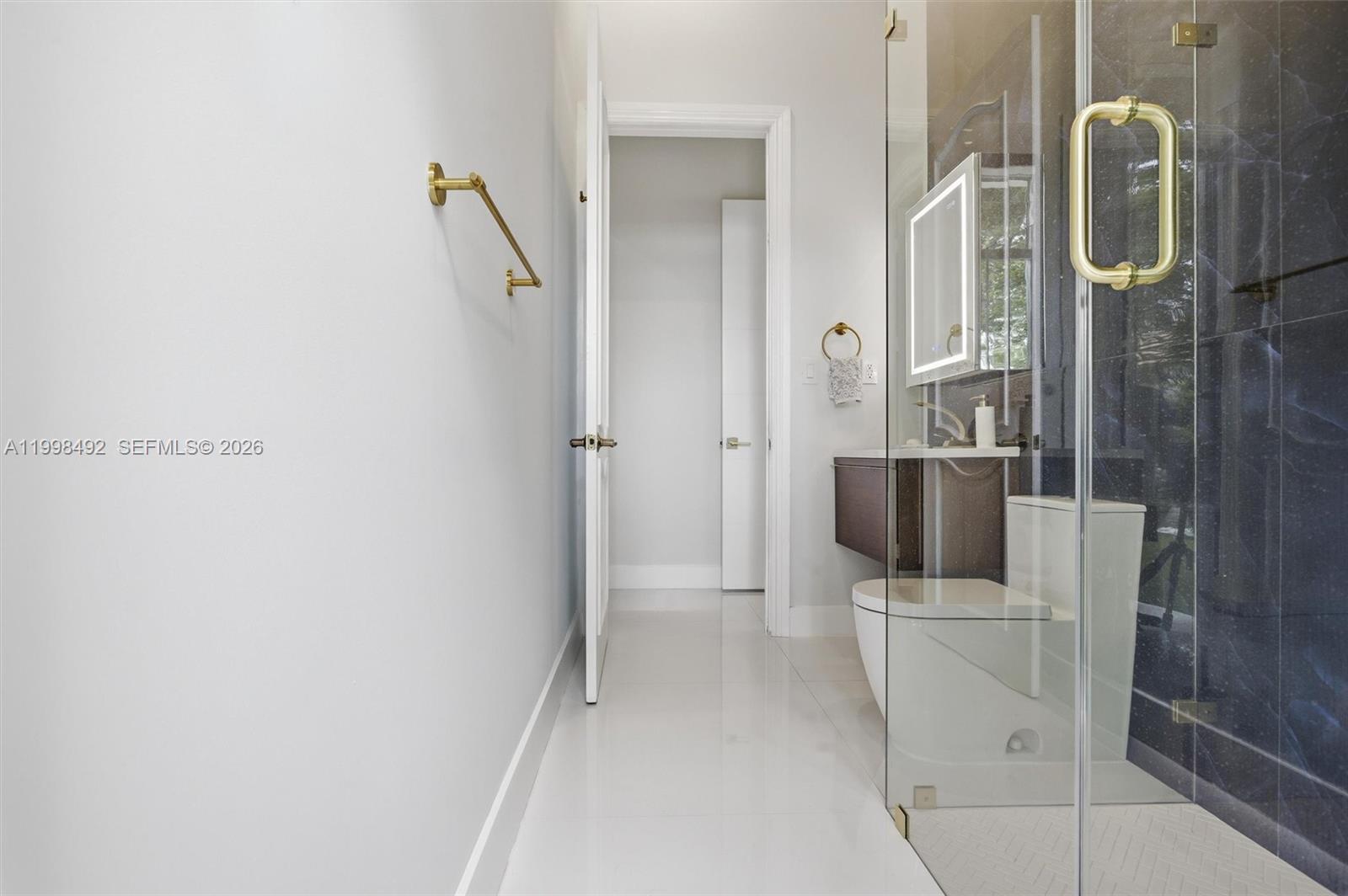 9717 SW 94th Ter Miami, FL 33176