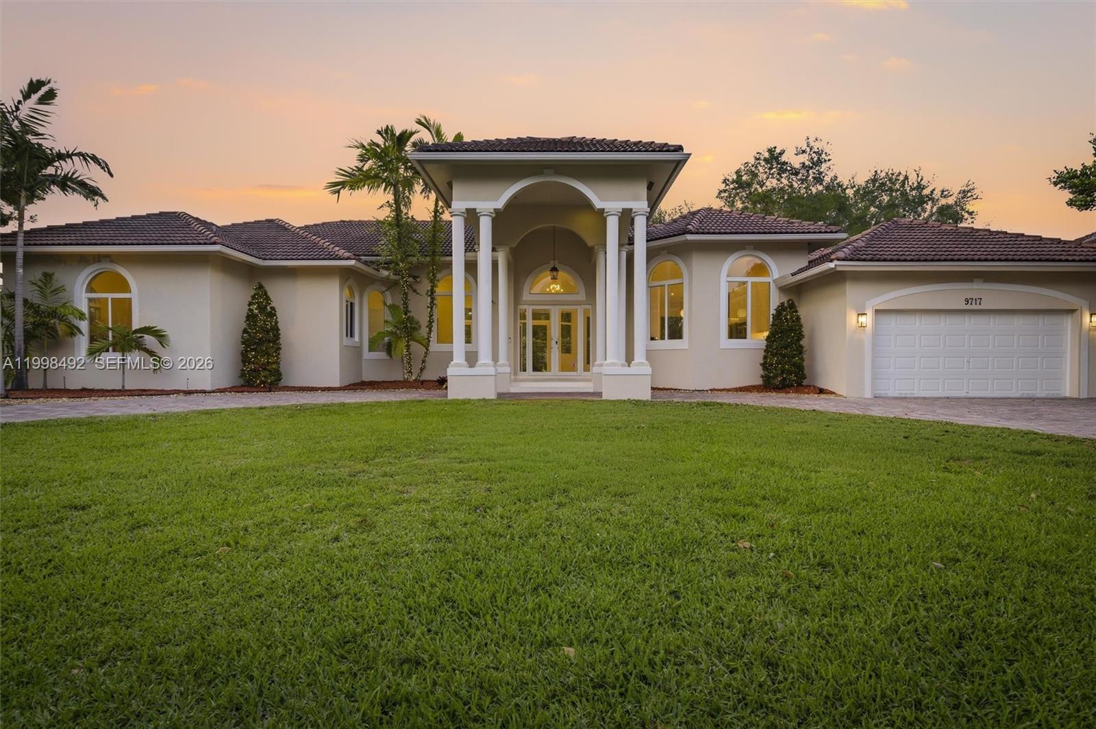 9717 SW 94th Ter Miami, FL 33176