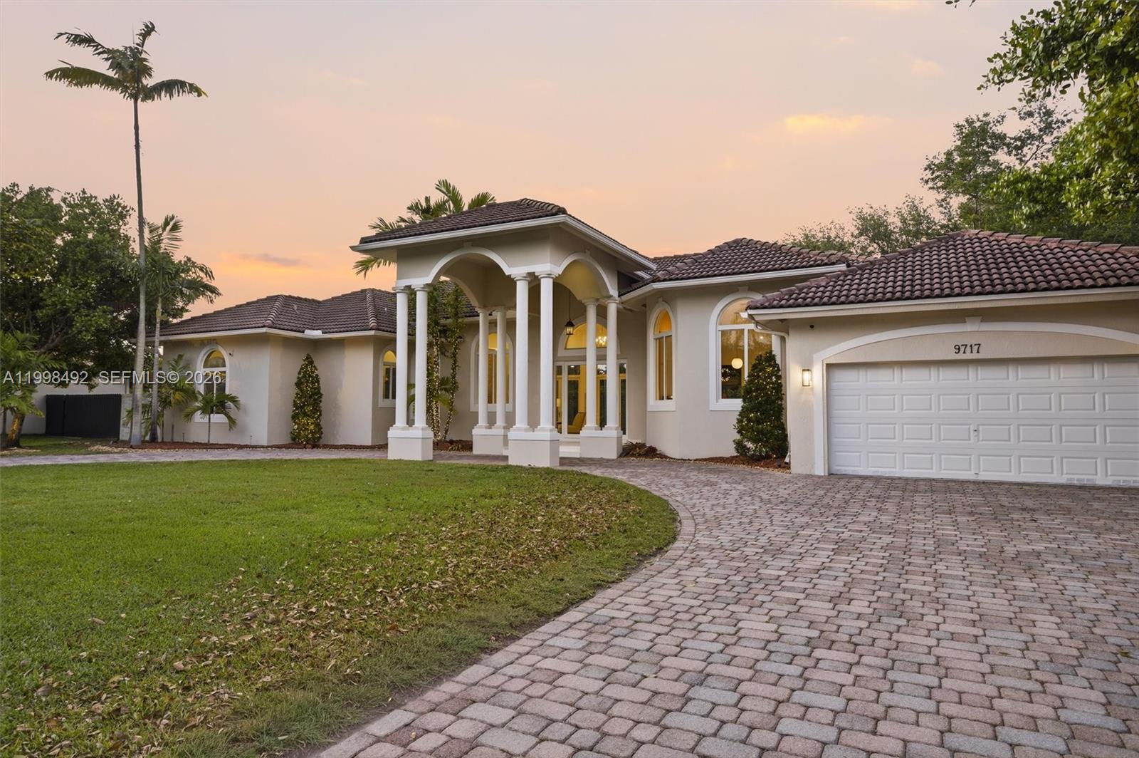 9717 SW 94th Ter Miami, FL 33176