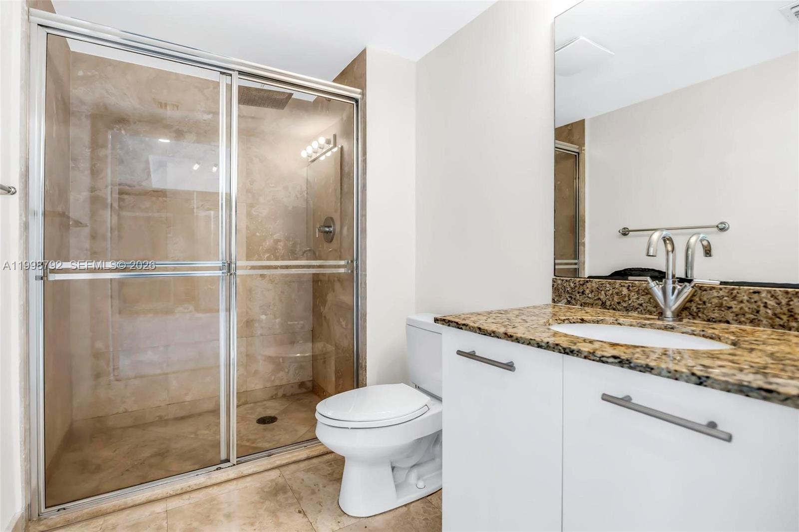 image Brickell on the River South11