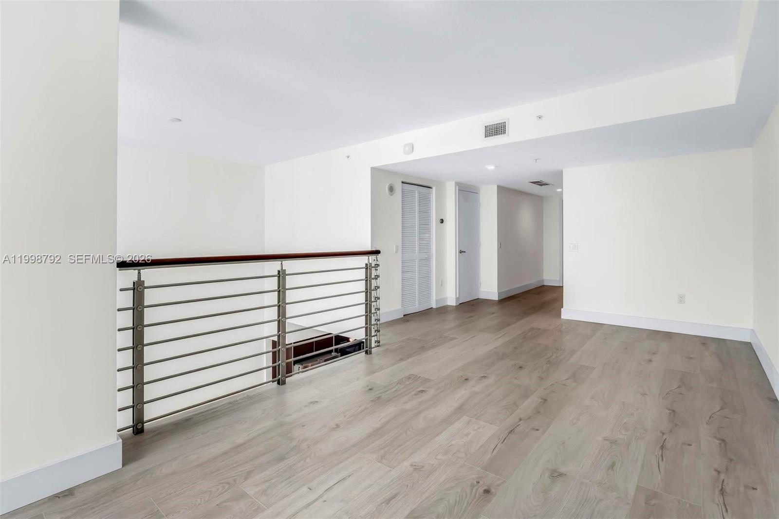 image Brickell on the River South13