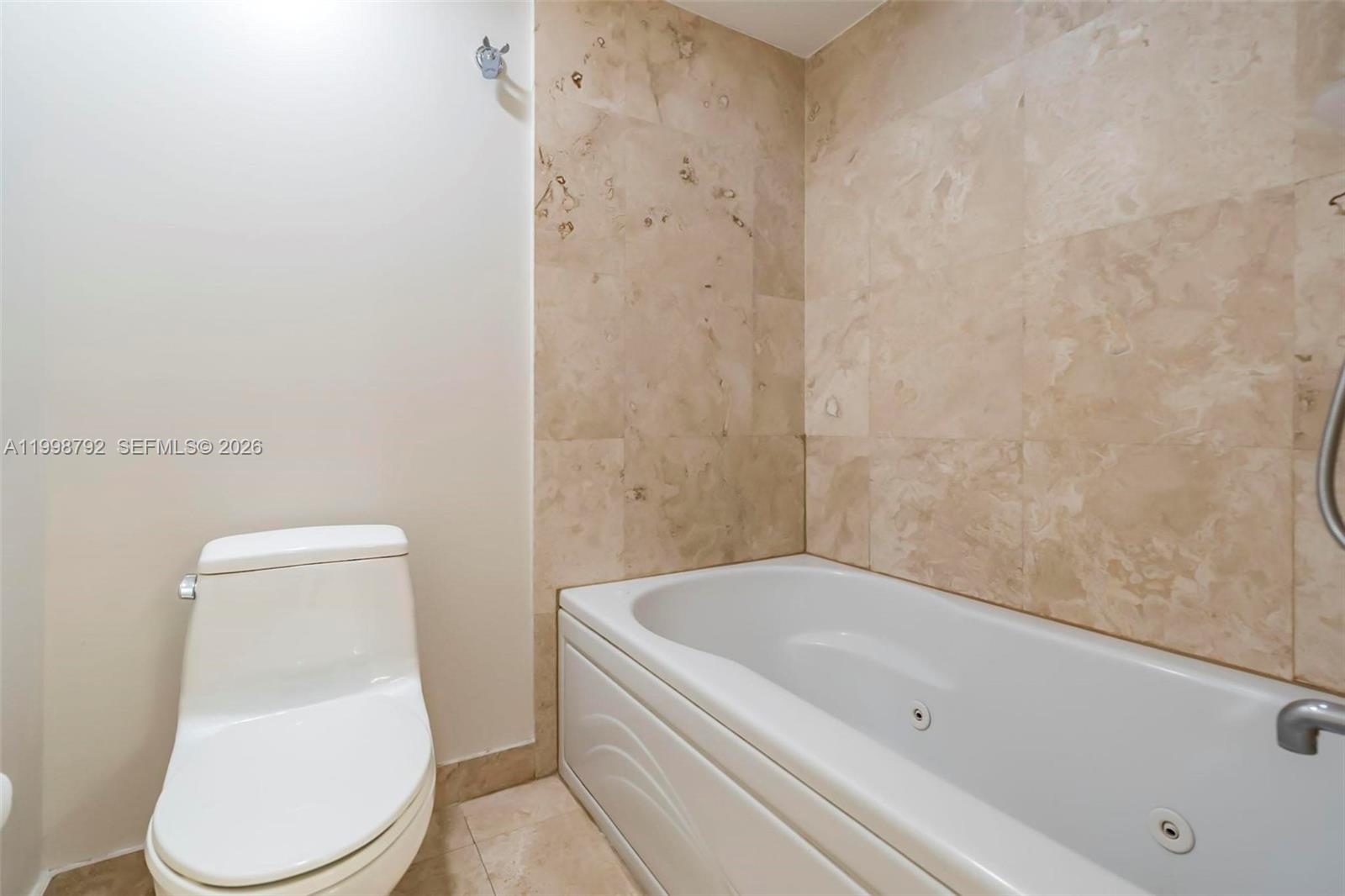 image Brickell on the River South19