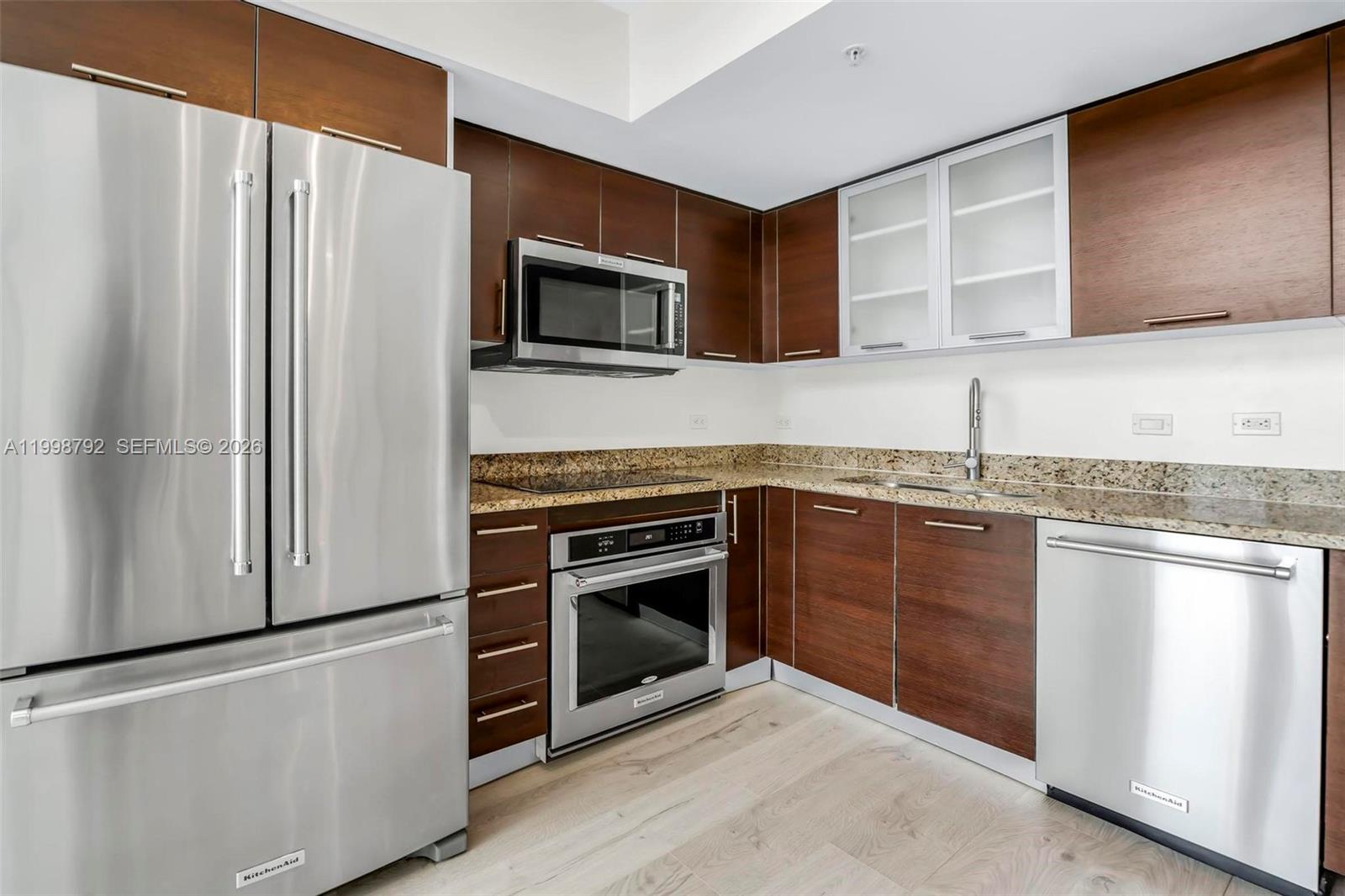 image Brickell on the River South6