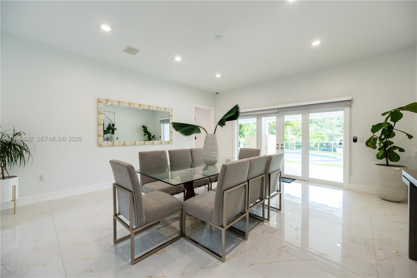 7125 Los Pinos Blvd Coral Gables, FL 33143