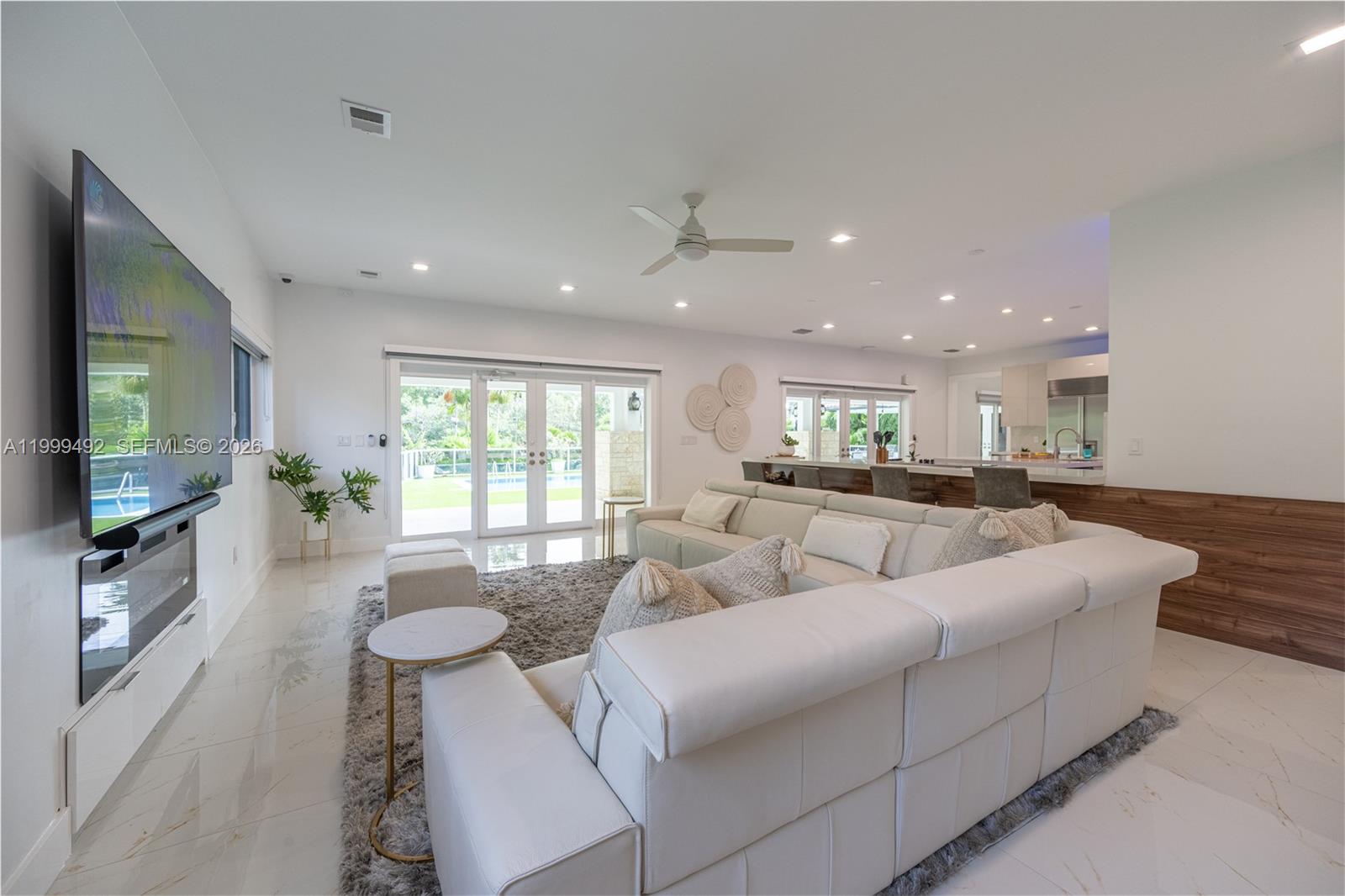 7125 Los Pinos Blvd Coral Gables, FL 33143