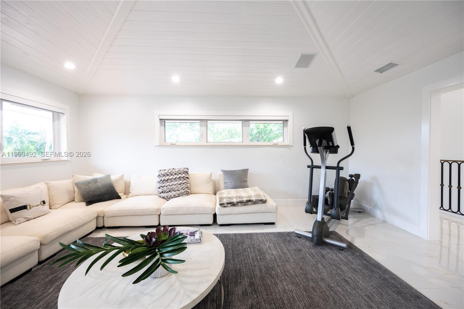 7125 Los Pinos Blvd Coral Gables, FL 33143