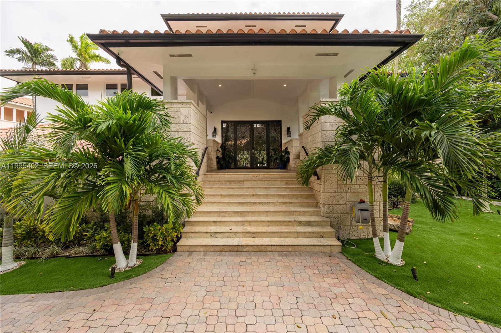 7125 Los Pinos Blvd Coral Gables, FL 33143