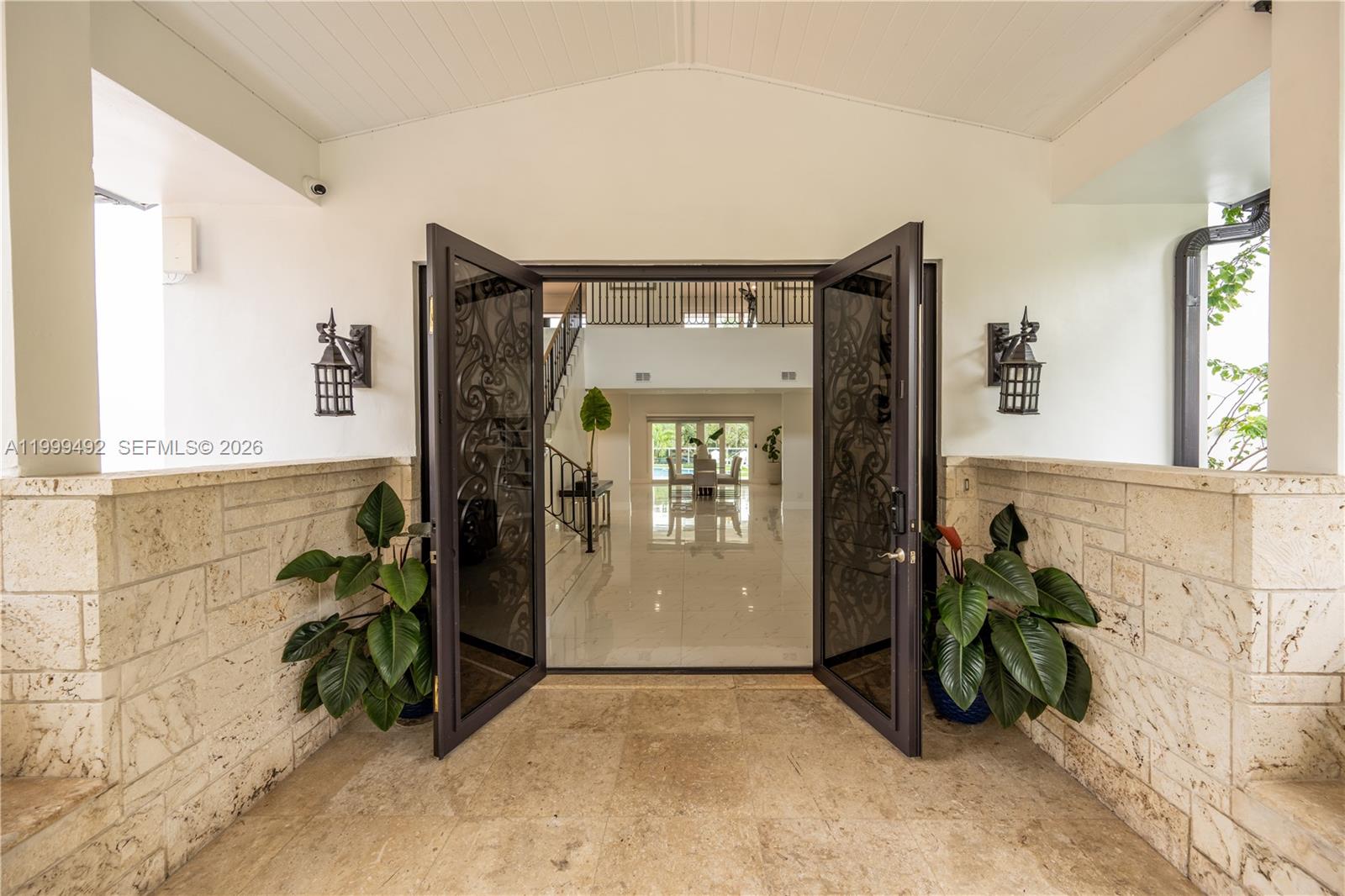 7125 Los Pinos Blvd Coral Gables, FL 33143